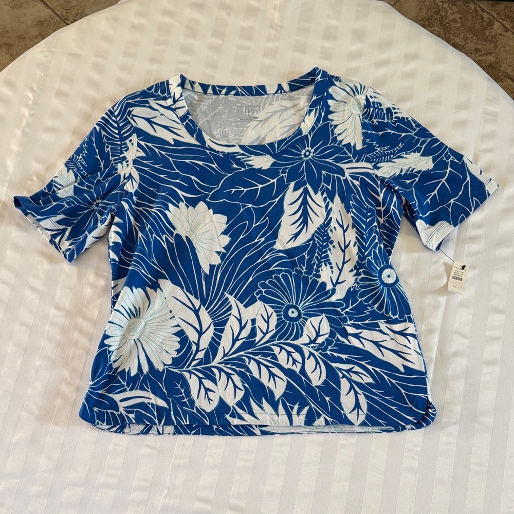Talbots Blue and White Floral Short Sleeve Top